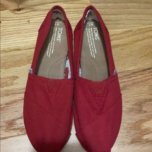 TOMS flats